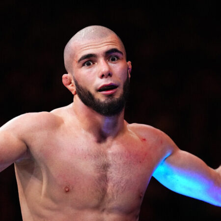 Звезда UFC Мухаммад Мокаев, скандально уволенный Даной Уайтом, объявил о новом этапе в карьере