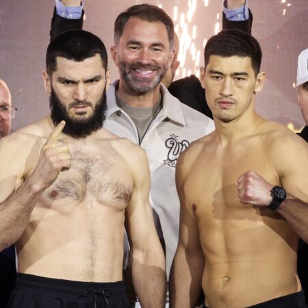 Начались переговоры о проведении третьего боя Бивол – Бетербиев в России