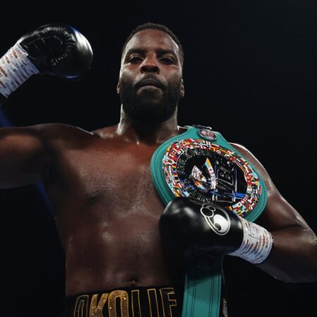 Лоуренс Околи возглавил рейтинг WBC в тяжелом весе