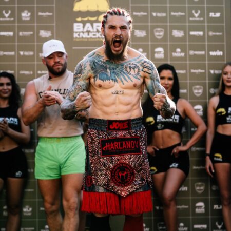 Конор Макгрегор в восторге от победы Аарона Чалмерса нокаутом в дебюте BKFC