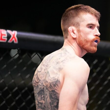 Кори Сэндхаген ищет путь к титульному бою через бренд-менеджера