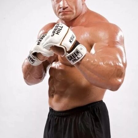 Неловкая первая встреча Эдди Холла и Мариуша Пудзяновского перед схваткой