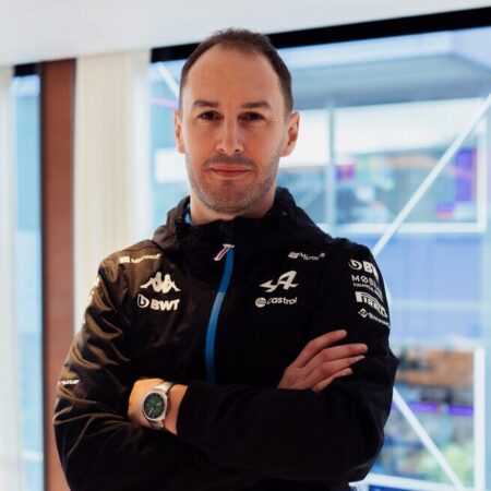 Оливер Оукс покидает пост руководителя команды Alpine