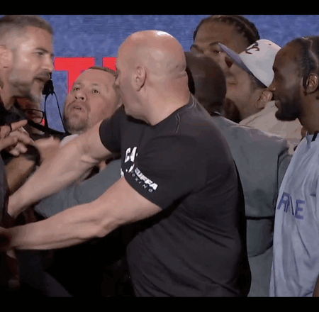 Дана Уайт Уклоняется от Дискуссии о Законе Али на Пресс-Конференции Канело-Кроуфорд