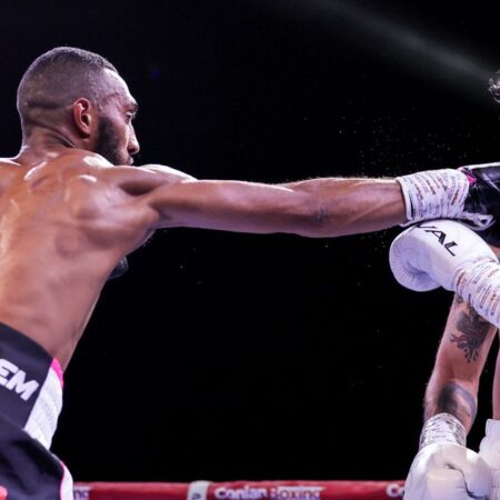 Тайрон МакКенна одерживает убедительную победу над Диланом Мораном в реванше в Белфасте