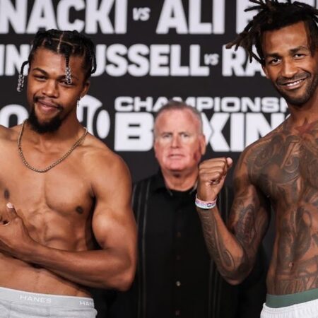 Элисия Баумгарднер и Гэри Энтуанн Рассел в Андеркарде Пола против Дэвиса