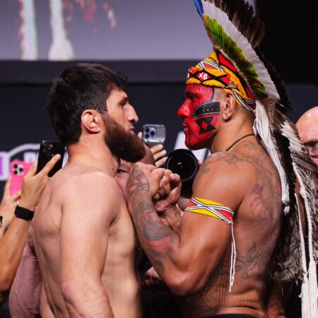 Чемпион PFL Кори Андерсон уверен, что мог бы одолеть Алекса Перейру и получить статус величайшего бойца UFC